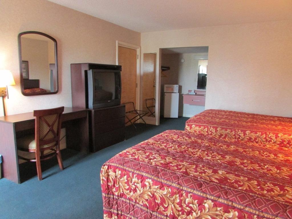 New Valdosta Inn And Suites Pokoj fotografie