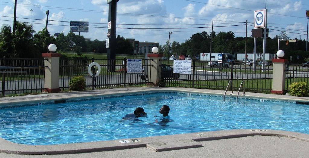 New Valdosta Inn And Suites Exteriér fotografie